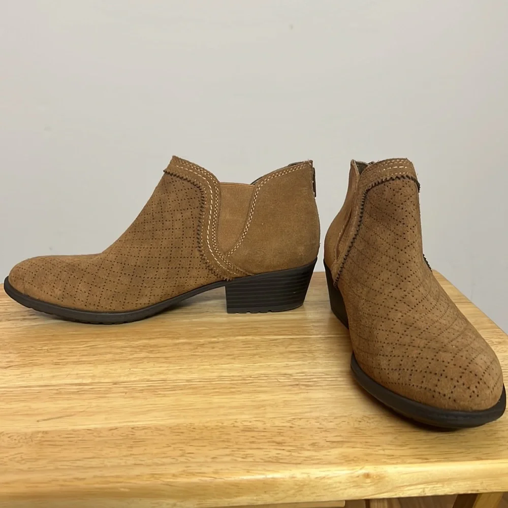 🌞Earth Spirit Raine Cowboy light brown suede leather booties Women size 11